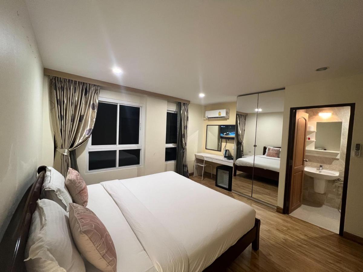 V Check inn Sukhumvit 22 Bangkok Eksteriør bilde