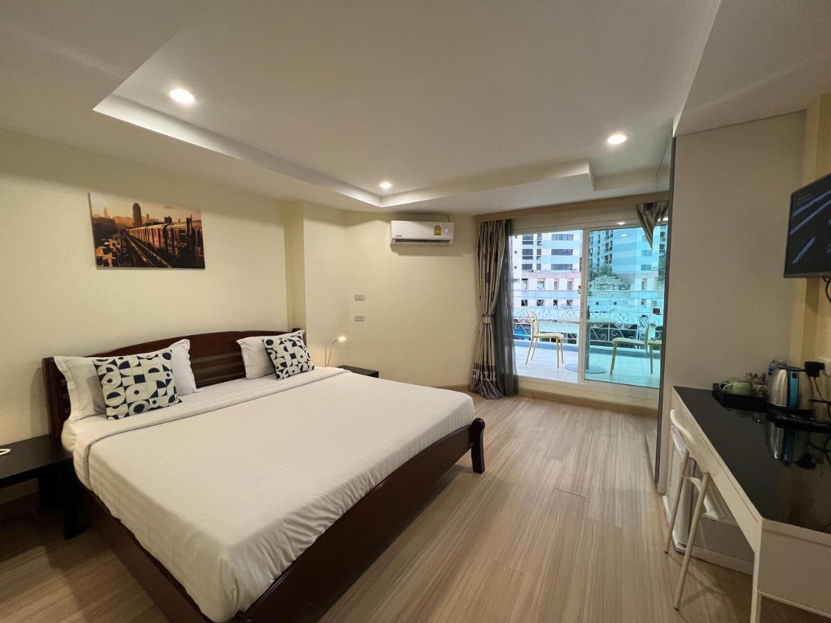 V Check inn Sukhumvit 22 Bangkok Eksteriør bilde