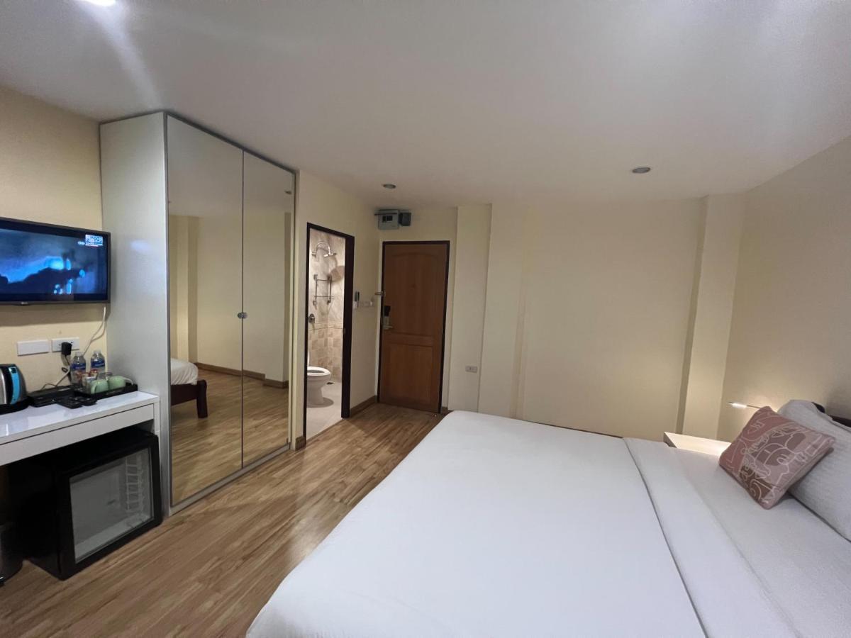 V Check inn Sukhumvit 22 Bangkok Eksteriør bilde
