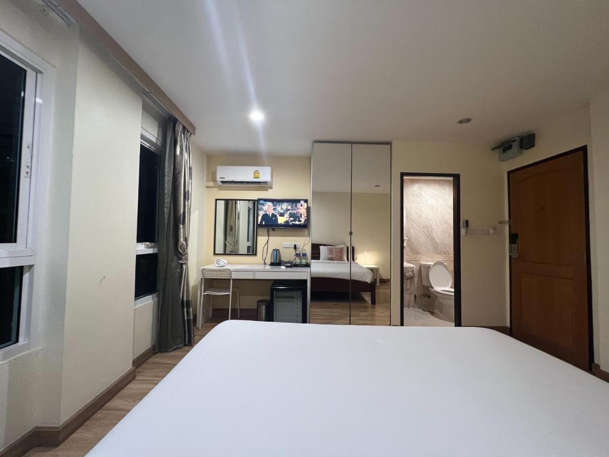 V Check inn Sukhumvit 22 Bangkok Eksteriør bilde