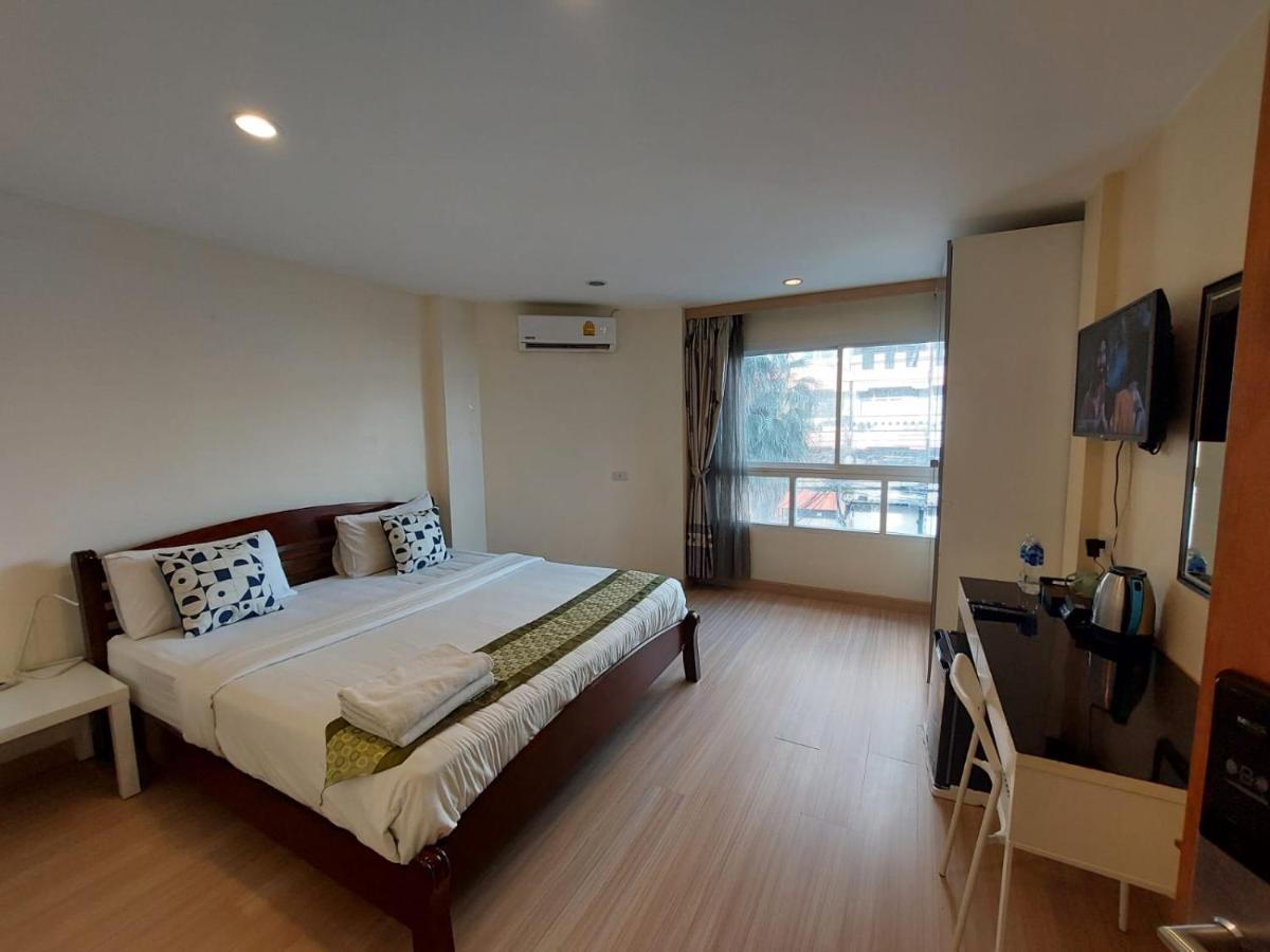 V Check inn Sukhumvit 22 Bangkok Eksteriør bilde