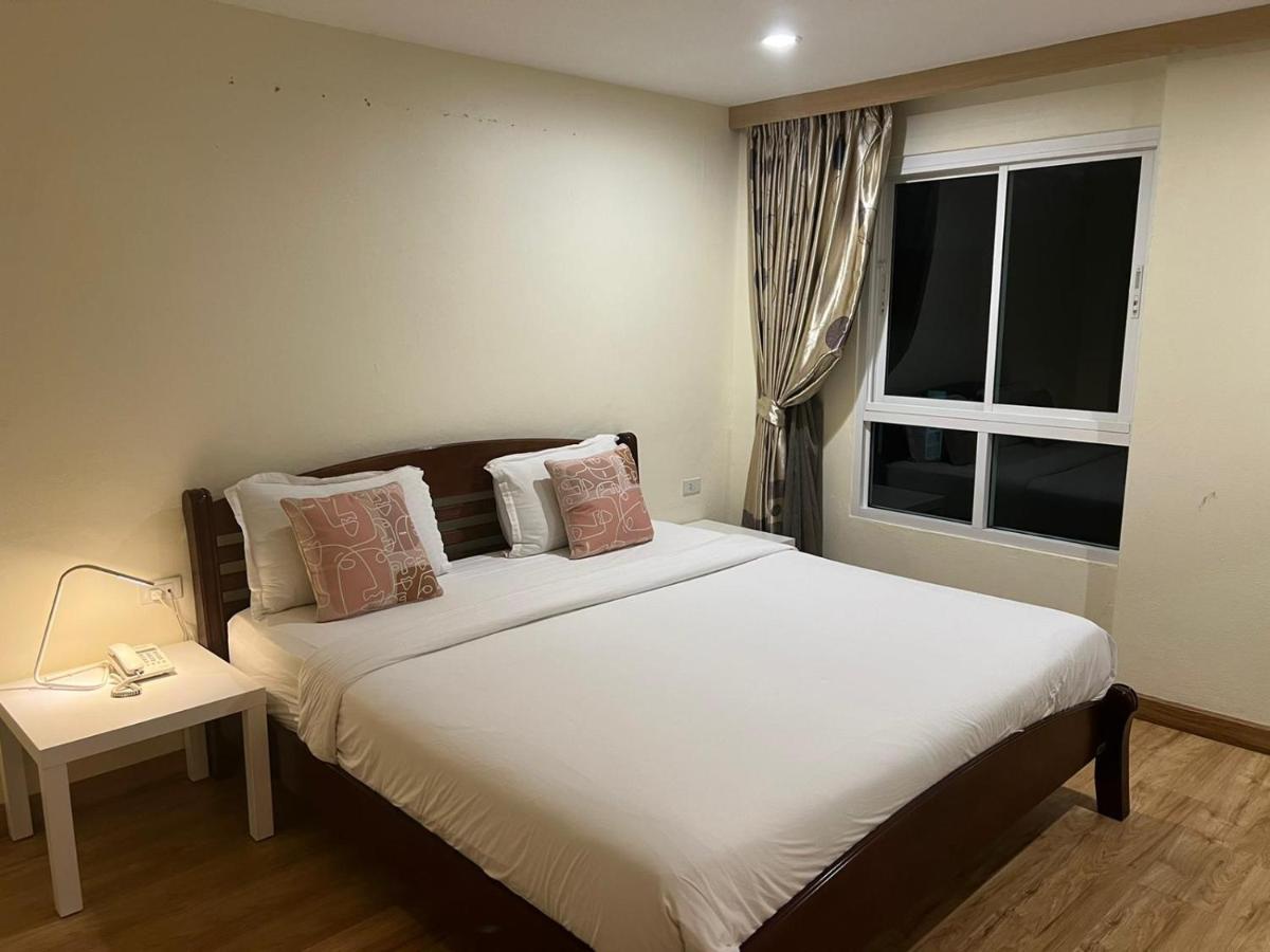 V Check inn Sukhumvit 22 Bangkok Eksteriør bilde