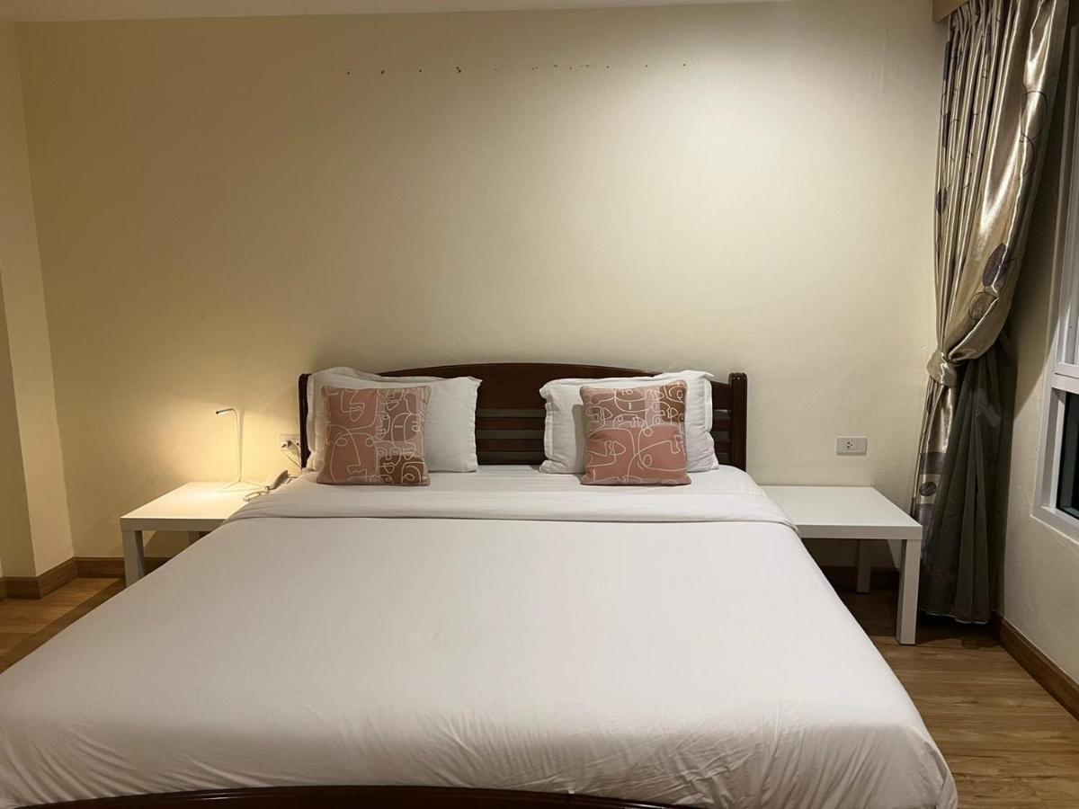 V Check inn Sukhumvit 22 Bangkok Eksteriør bilde