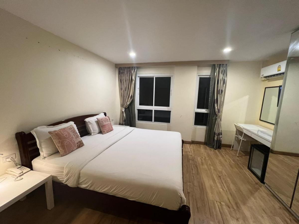 V Check inn Sukhumvit 22 Bangkok Eksteriør bilde