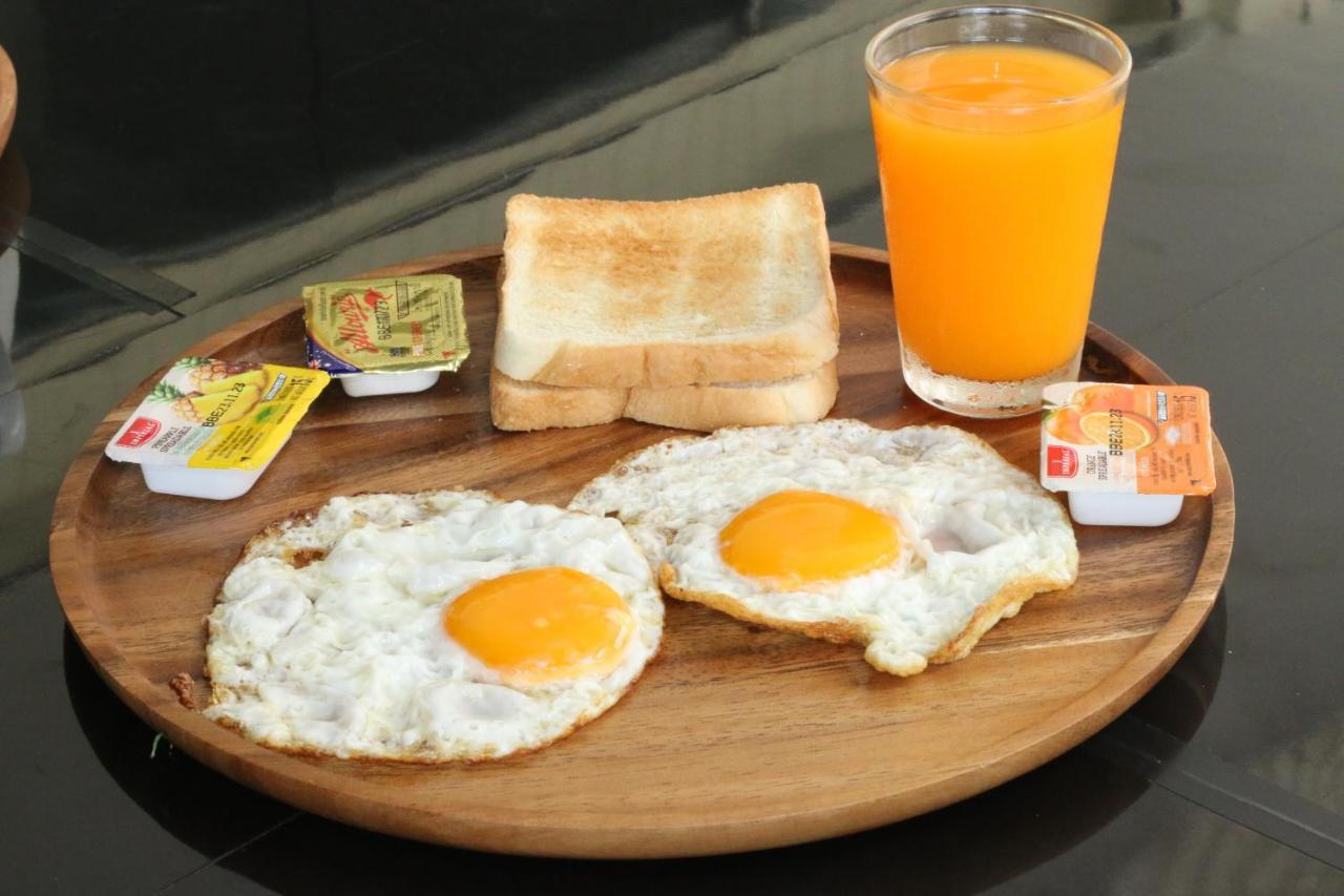 V Check inn Sukhumvit 22 Bangkok Eksteriør bilde